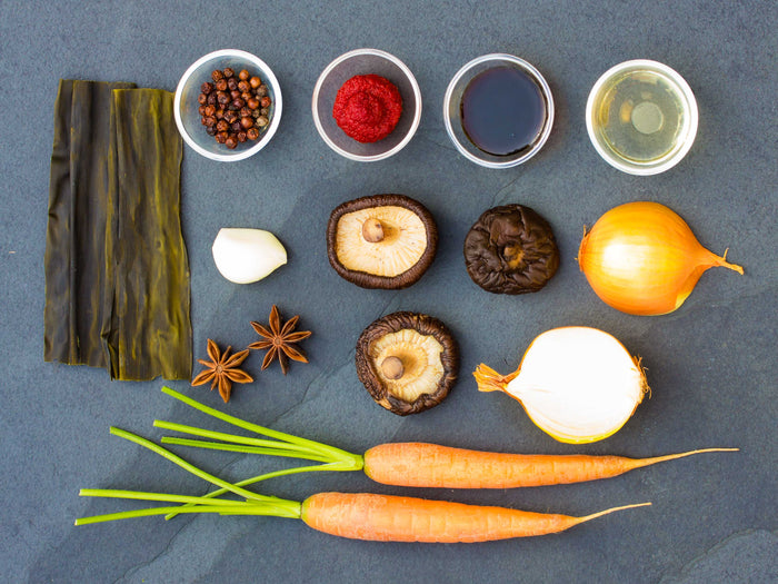 Asiatische vegetarische / vegane Brühe