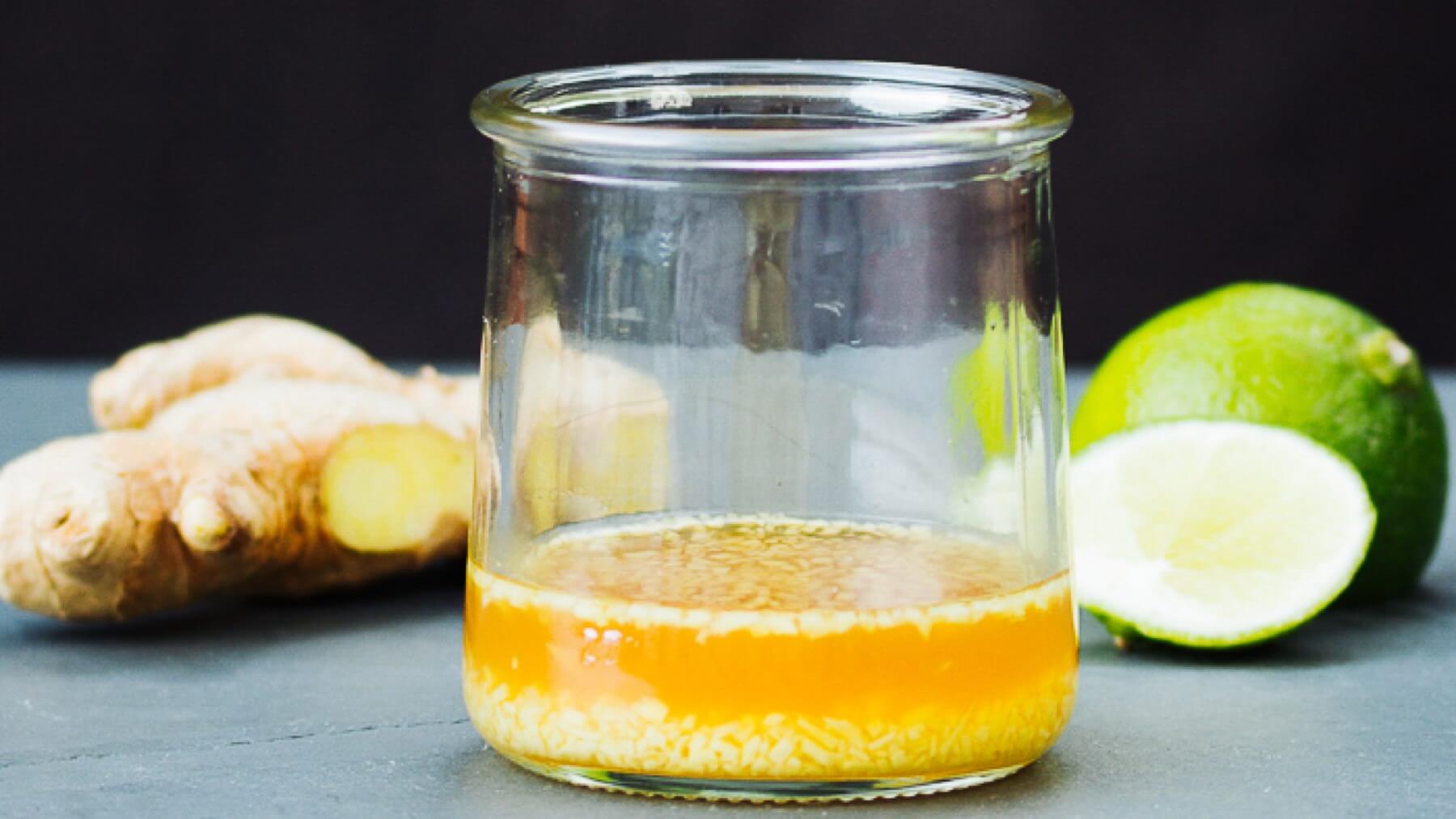 Ingwer Limetten Dip - Nuoc Nam Gung: Nước Mắm Gừng ist ein klassischer vietnamesischer Dip mit Fischsauce, Ingwer, Limettensaft und Zucker – eine perfekte Balance aus scharf, salzig, süß und sauer. 🥣 Er passt hervorragend zu gegrilltem Fisch,...