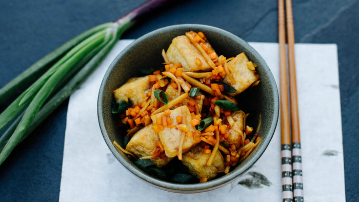 Tofu aus dem Wok mit mariniertem Ingwer
