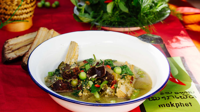 Laotisches Rinderragout mit Auberginen und Pfefferholz