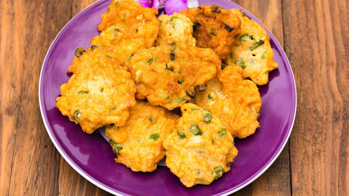 Fischplätzchen mit Gurken-Erdnuss Relish - Tod Mun Pla