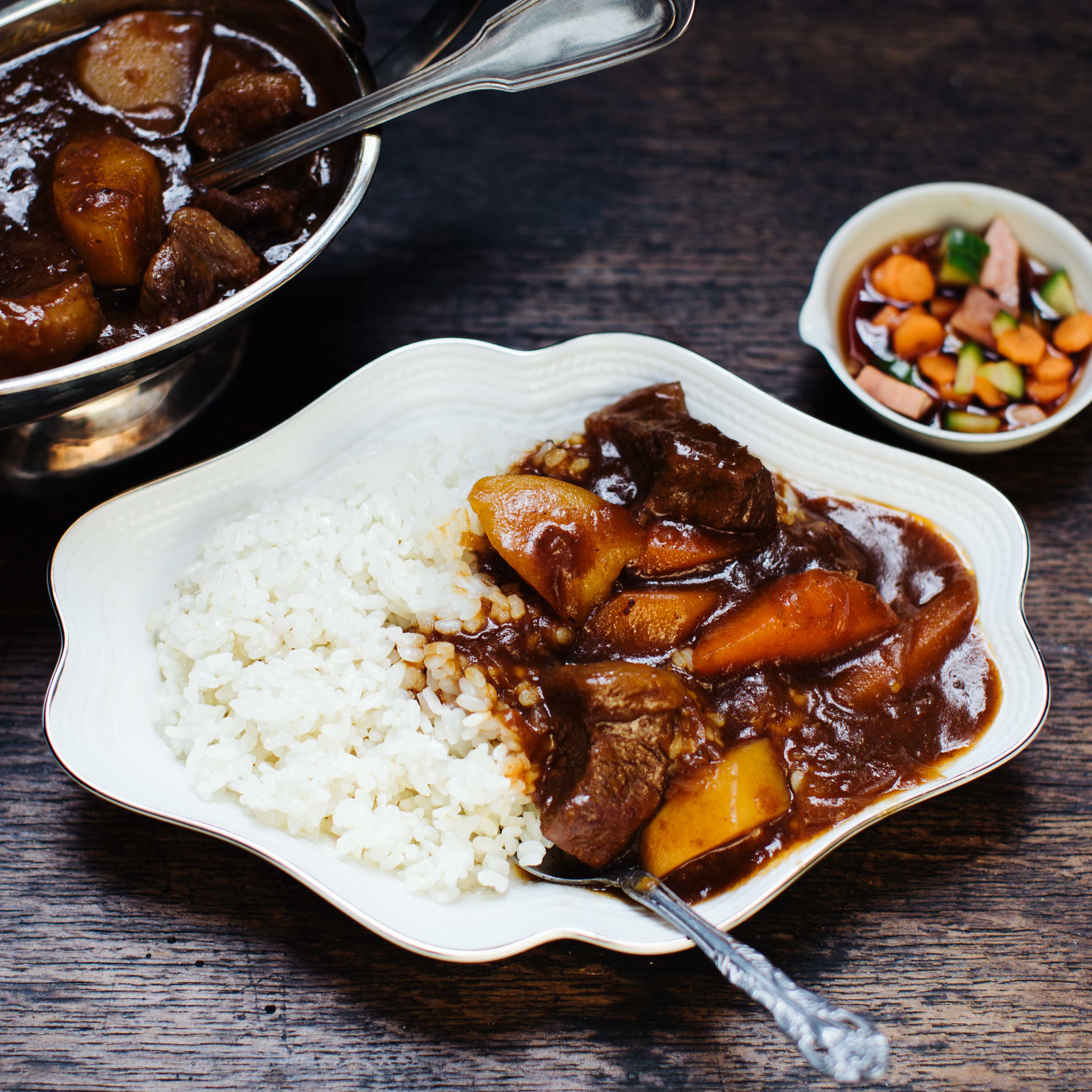 S&B Golden Curry mittelscharf 220 g