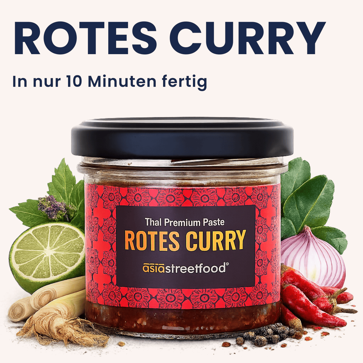 Rotes Thai Curry wird mit asiastreetfood Premium Roter Currypaste und frischen Zutaten zubereitet