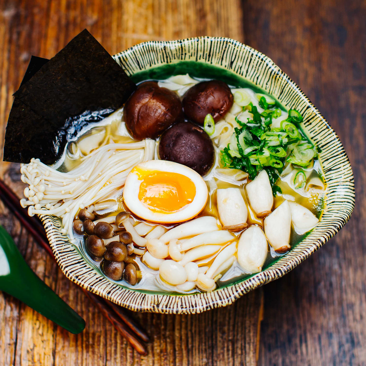 Ramen Bowl Set Uzu 22 cm mit Löffeln und Stäbchen, 6 teilig